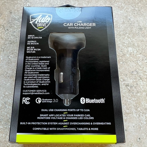 NIB car charger - Picture 3 of 5
